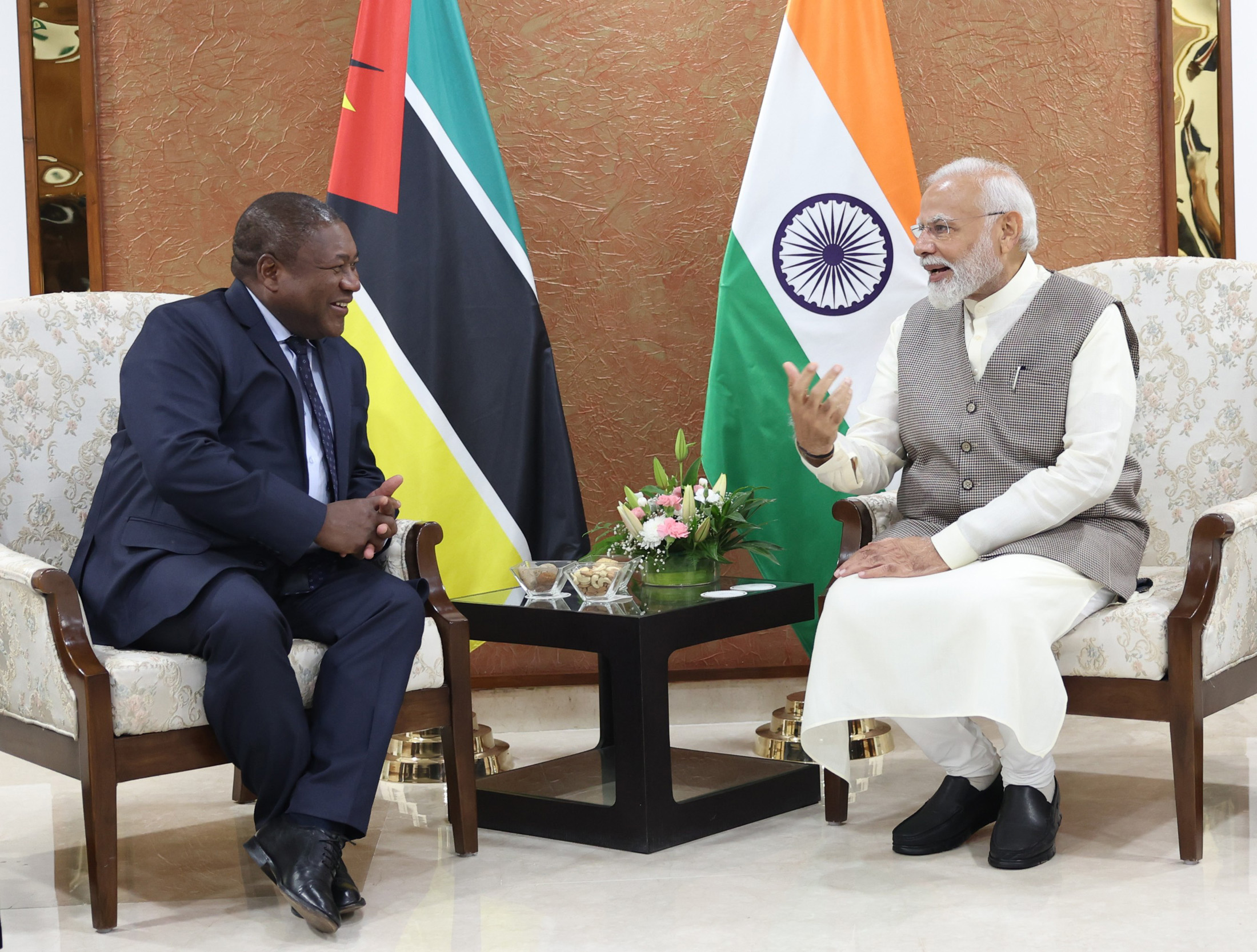 Prime Minister meets President of the Republic of Mozambique on the sidelines of the 10th Vibrant Gujarat Global Summit 2024